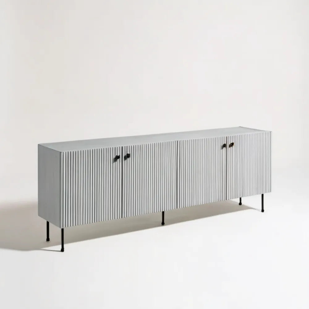 Jasnoszara komoda z ryflowanymi frontami MDF i czarnymi nogami, 180 × 40 × 75 cm
